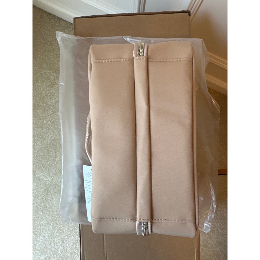 BEIS The Hanging Cosmetic Case Beige Travel Makeup Bag BEIS220279 NWT - Picture 4 of 15